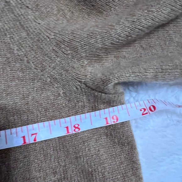 J crew cashmere sweater - M - camel - Picture 7 of 10